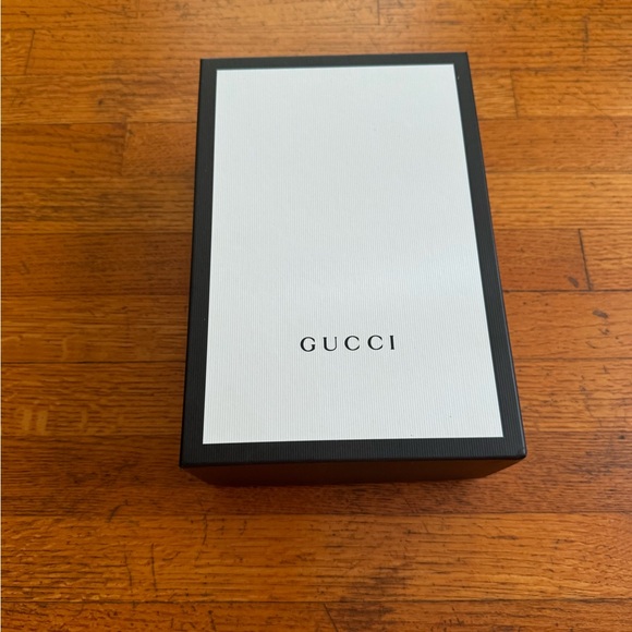 Gucci GG Marmont Mini Shoulder Bag in Black - Picture 5 of 15